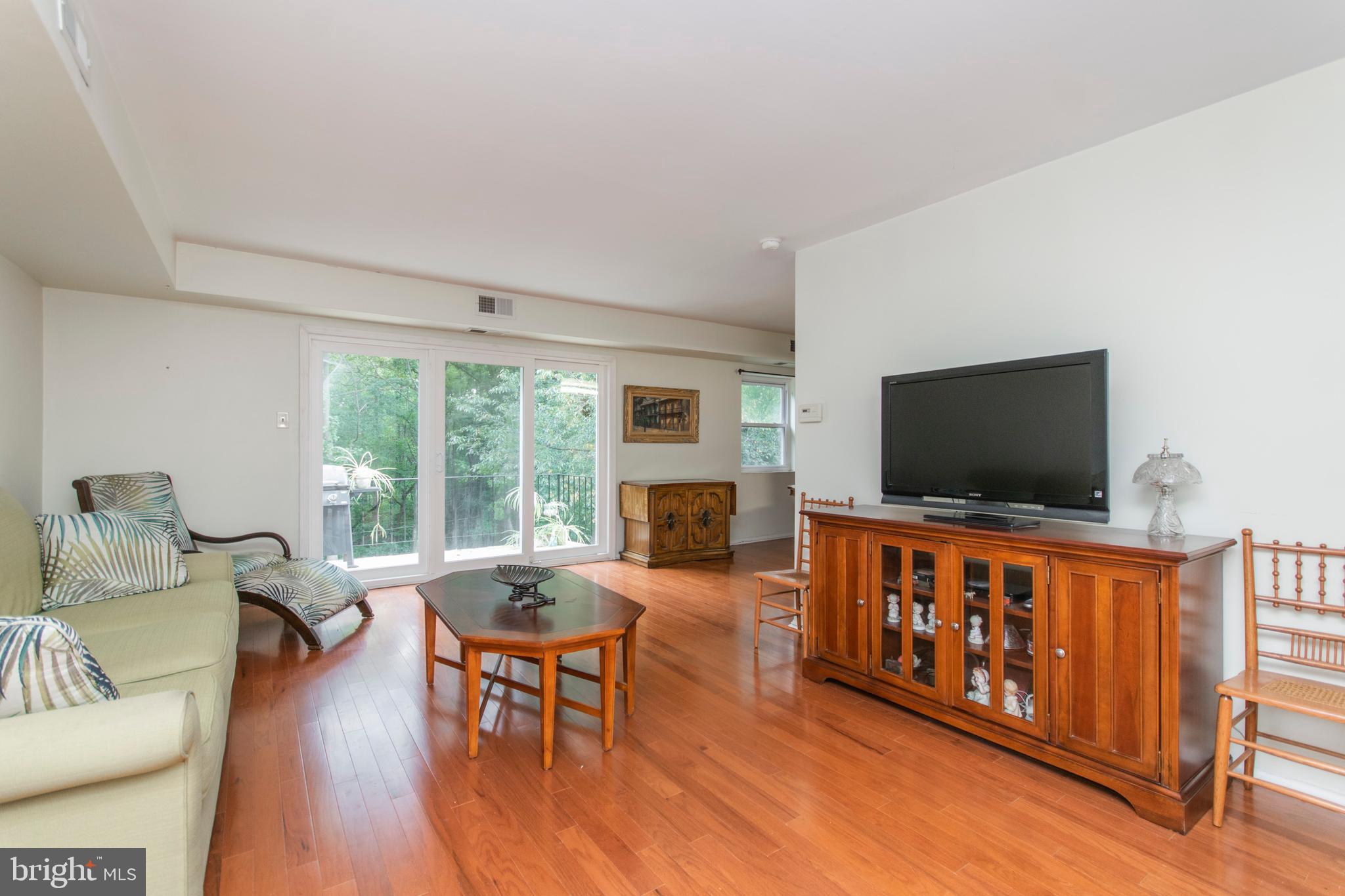 7302 Cresheim Road, Unit D8 Philadelphia, PA 19119 - Photo 4 of 22 Gallery Image 4