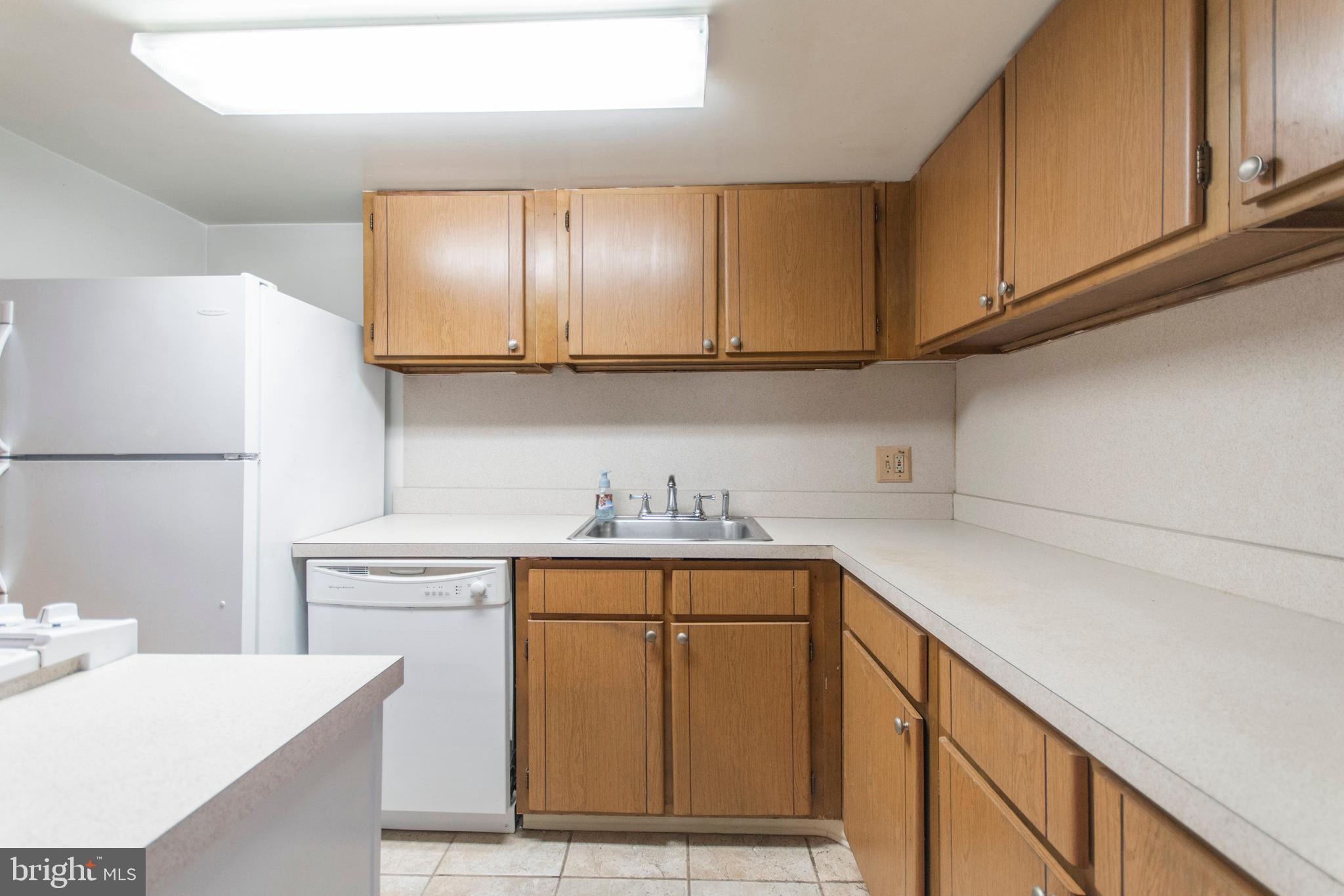 7302 Cresheim Road, Unit D8 Philadelphia, PA 19119 - Photo 9 of 22 Gallery Image 9