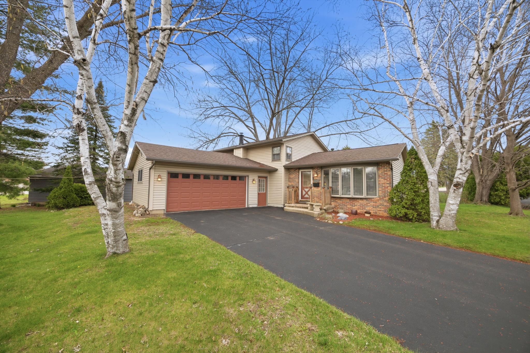 1213 Adrian Boulevard Fort Atkinson, WI 53538 - Photo 1 of 53
