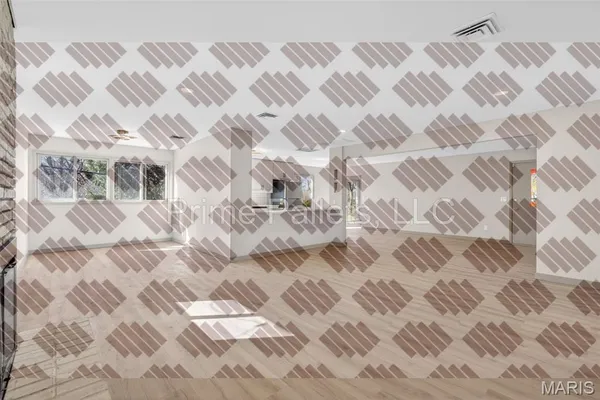 $1,920 | 7 Milbrook Lane, Florissant, MO 63033