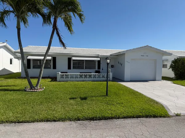 $2,500 | 1904 Southwest 13th Way, Boynton Beach, FL 33426