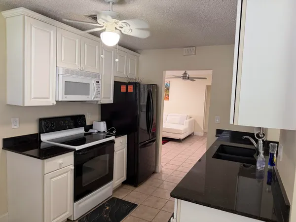 $2,500 | 1904 Southwest 13th Way, Boynton Beach, FL 33426
