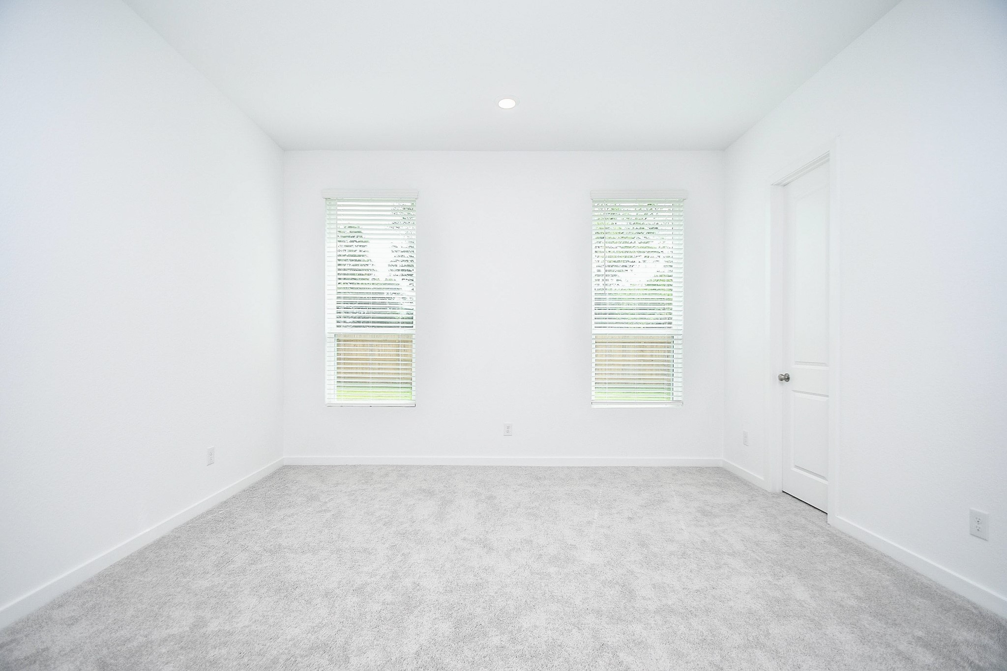4227 Eagle Pass Drive Rosenberg, TX 77469 - Photo 15 of 28 an empty room with a window