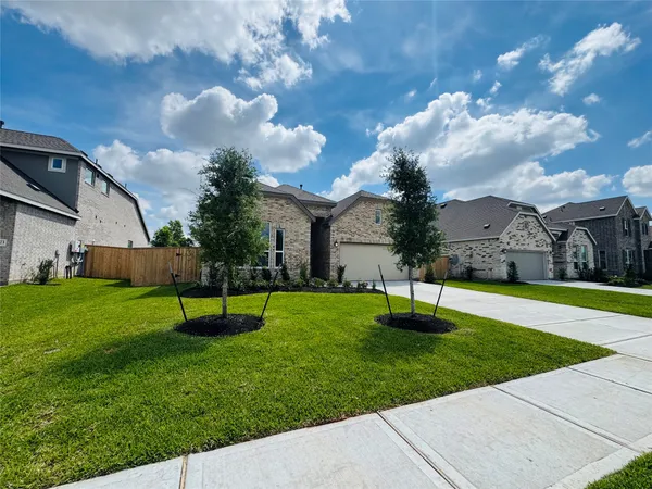 $2,500 | 4227 Eagle Pass Drive, Rosenberg, TX 77469