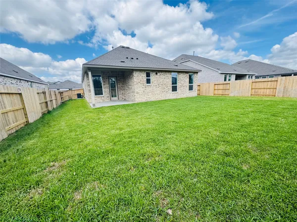 $2,500 | 4227 Eagle Pass Drive, Rosenberg, TX 77469