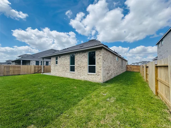 $2,500 | 4227 Eagle Pass Drive, Rosenberg, TX 77469