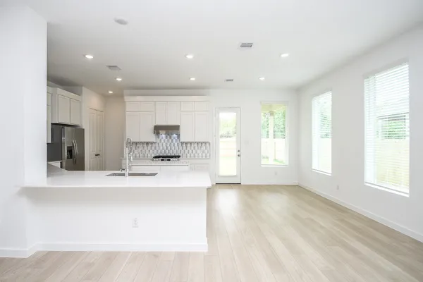 $2,500 | 4227 Eagle Pass Drive, Rosenberg, TX 77469