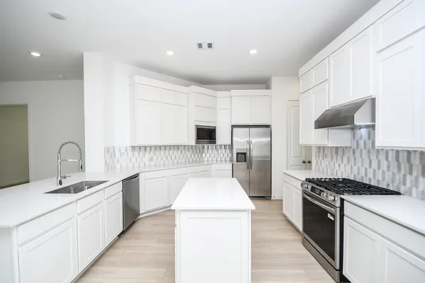 $2,500 | 4227 Eagle Pass Drive, Rosenberg, TX 77469