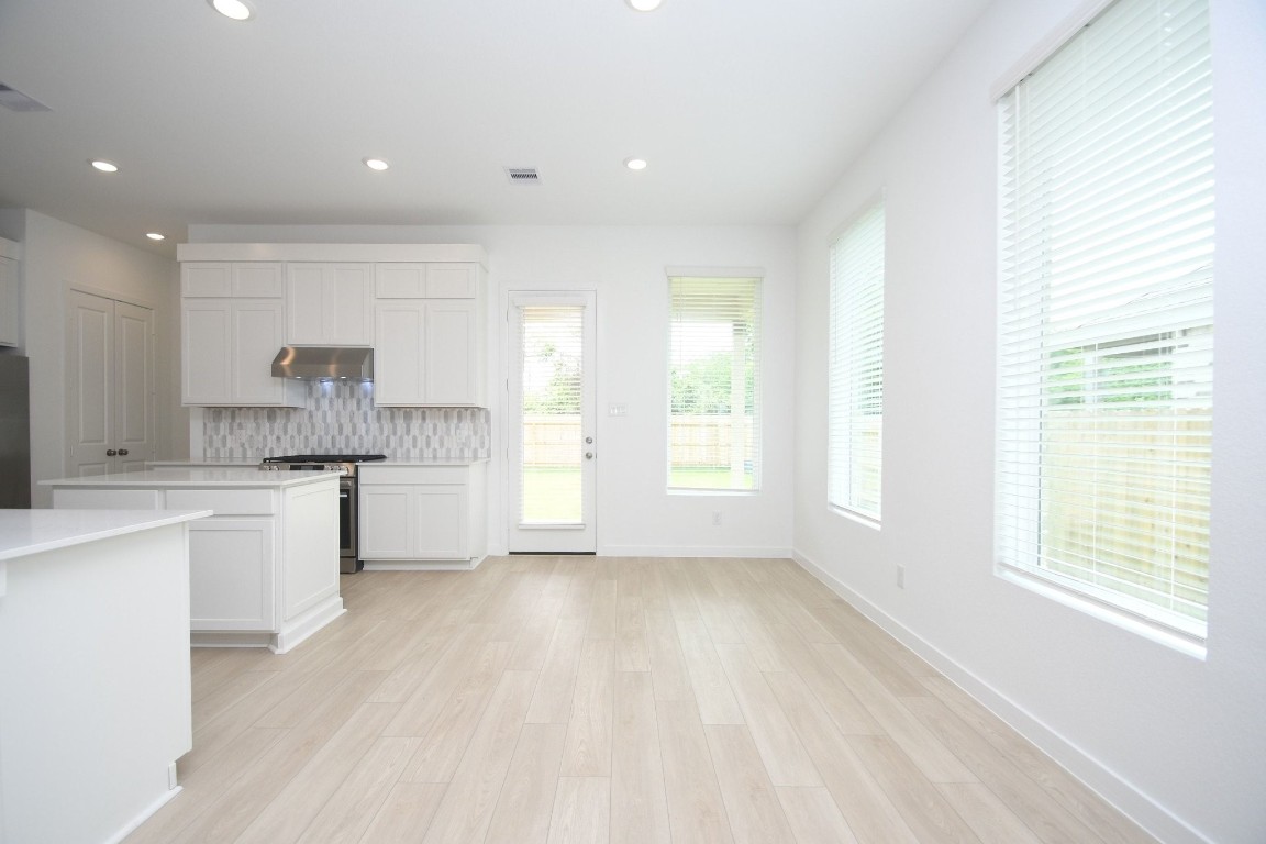 4227 Eagle Pass Drive Rosenberg, TX 77469 - Photo 6 of 28 Sunny breakfast area
