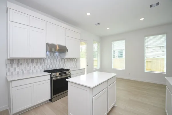 $2,500 | 4227 Eagle Pass Drive, Rosenberg, TX 77469