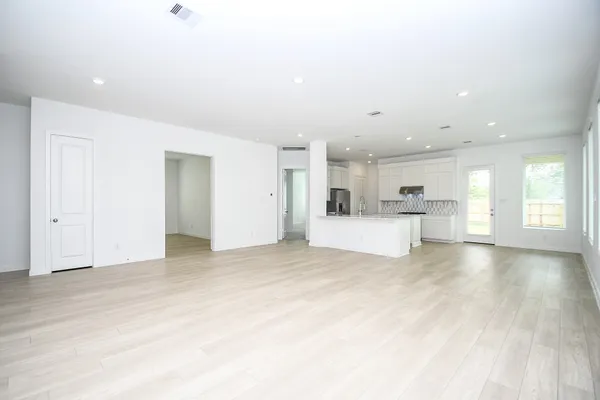 $2,500 | 4227 Eagle Pass Drive, Rosenberg, TX 77469