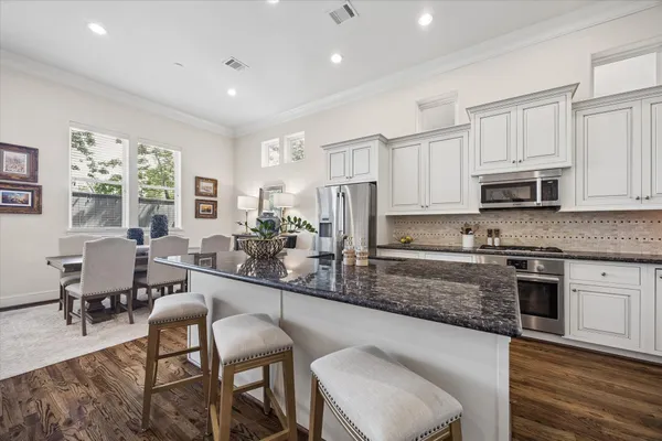 $549,900 | 10906 Wrenwood Green, Houston, TX 77043