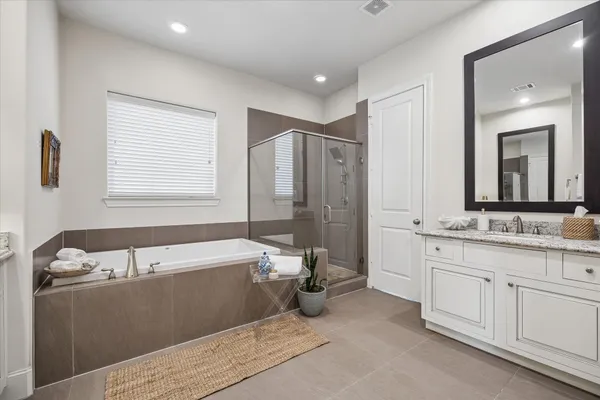 $549,900 | 10906 Wrenwood Green, Houston, TX 77043