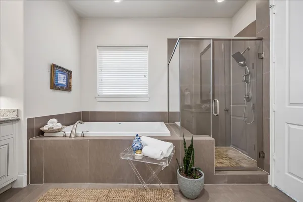 $549,900 | 10906 Wrenwood Green, Houston, TX 77043