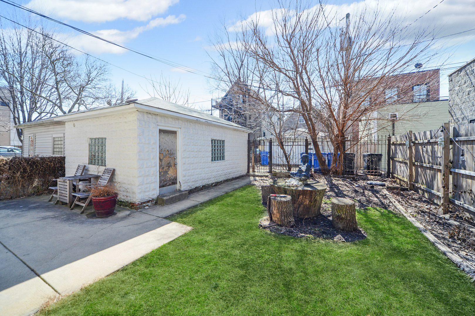 2425 West Medill Avenue Chicago, IL 60647 - Photo 22 of 24