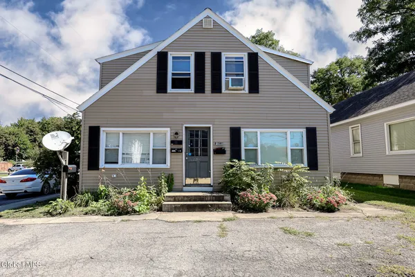 $329,900 | 2003 Hamburg Street, Rotterdam, NY 12304