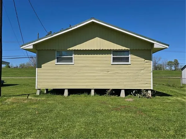 $1,500 | 10483 River Road, Ama, LA 70031