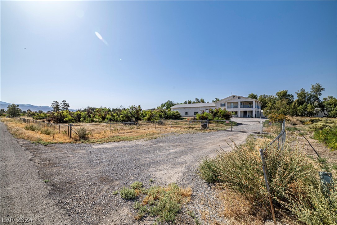 1081 West Dyer Road Pahrump, NV 89048 - Photo 1 of 25 Gallery Image 1