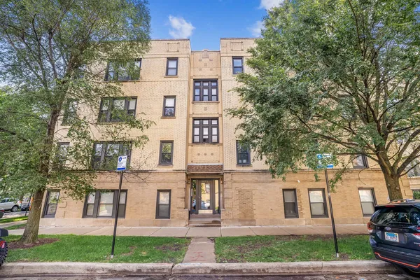 $325,000 | 4634 North Albany Avenue, Unit 2, Chicago, IL 60625