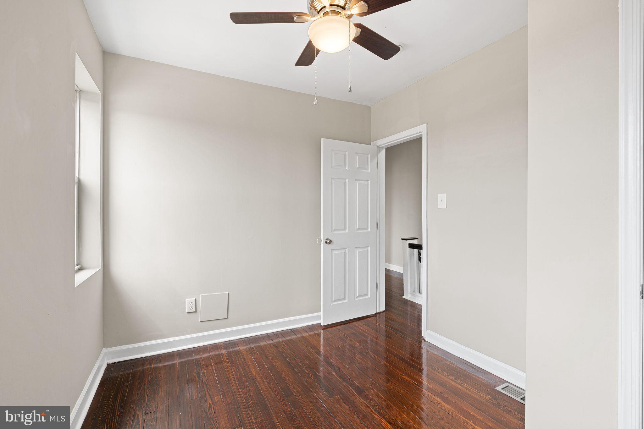 1405 71st Avenue Philadelphia, PA 19126 - Photo 13 of 32 Middle bedroom