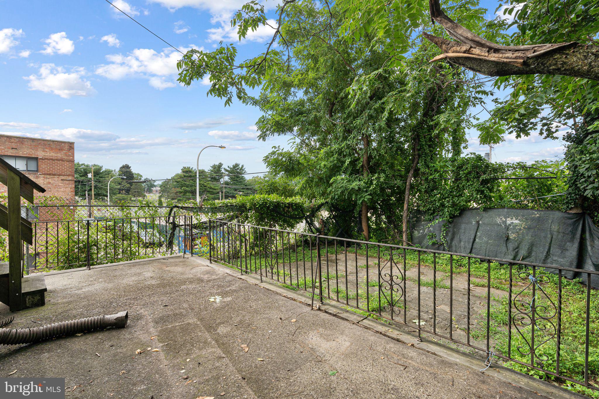 1405 71st Avenue Philadelphia, PA 19126 - Photo 24 of 32 Back Patio