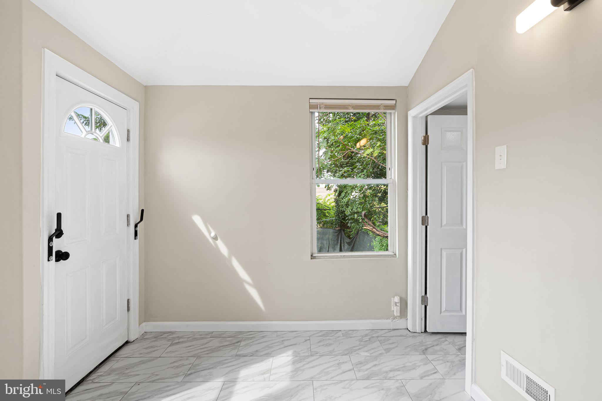 1405 71st Avenue Philadelphia, PA 19126 - Photo 9 of 32 Mudroom area