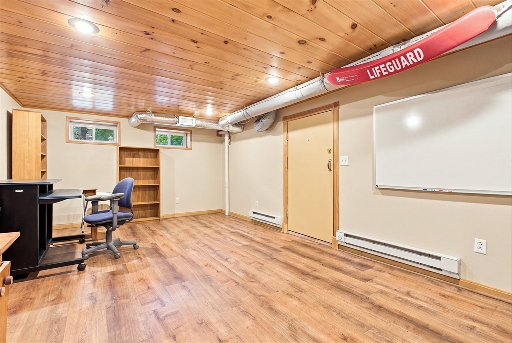 18 Gordon Road North Reading, MA 01864 - Photo 2 of 37 Gallery Image 2