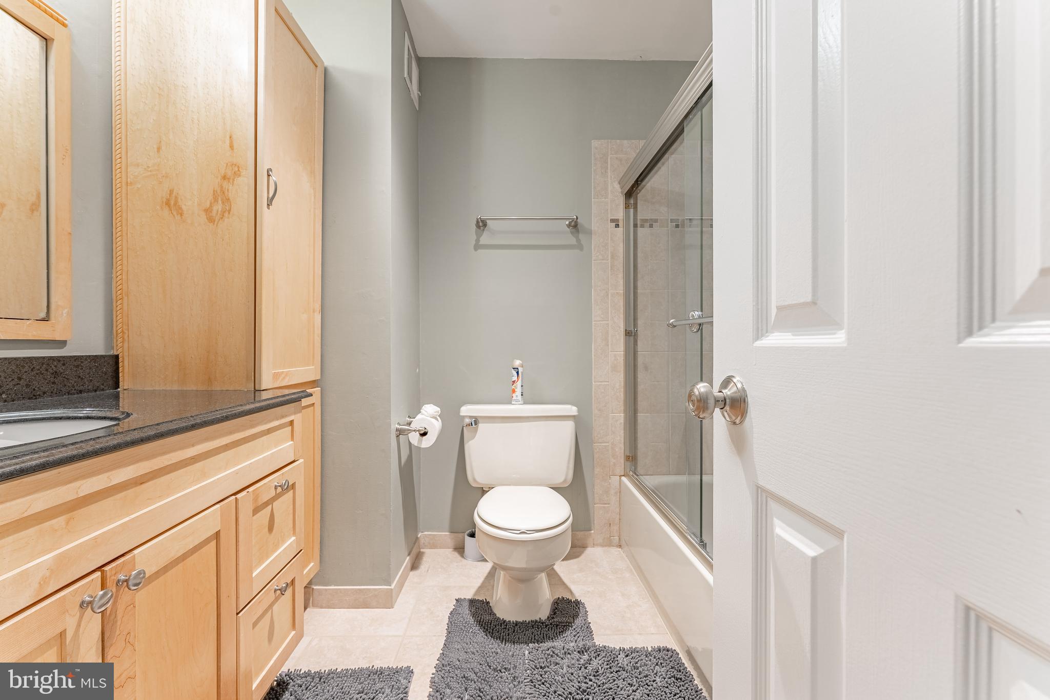 11 Chateau Circle Chesterbrook, PA 19087 - Photo 32 of 43 Full Hall Bath