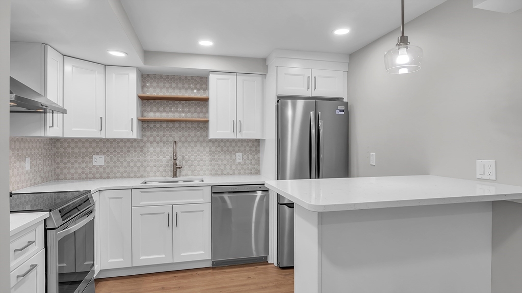 6 Alaric Terrace, Unit B Boston, MA 02132 - Photo 8 of 35