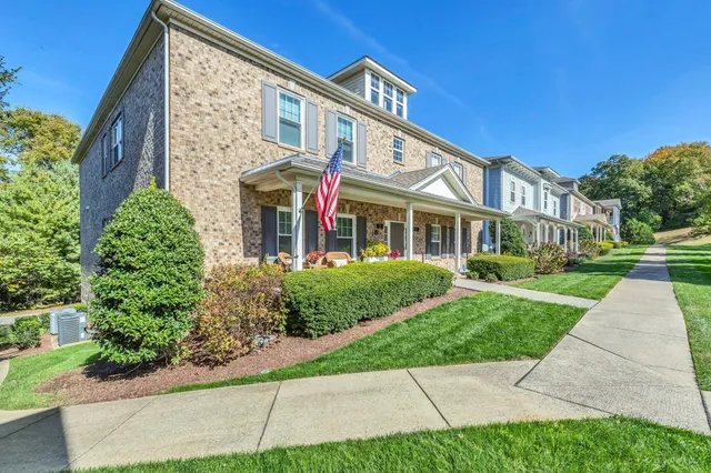 a front view of house with yard