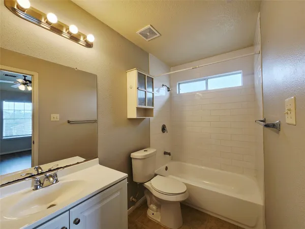 $1,750 | 4075 Mossy Spring Lane, Spring, TX 77388