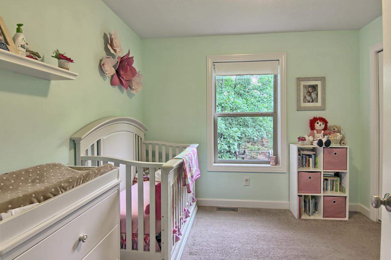 1914 Round Lake Road Interlochen, MI 49643 - Photo 16 of 28 1853638-15.JPG