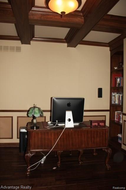 16048 Moore Park Road Macomb, MI 48044 - Photo 6 of 58 IMG_0478.JPG