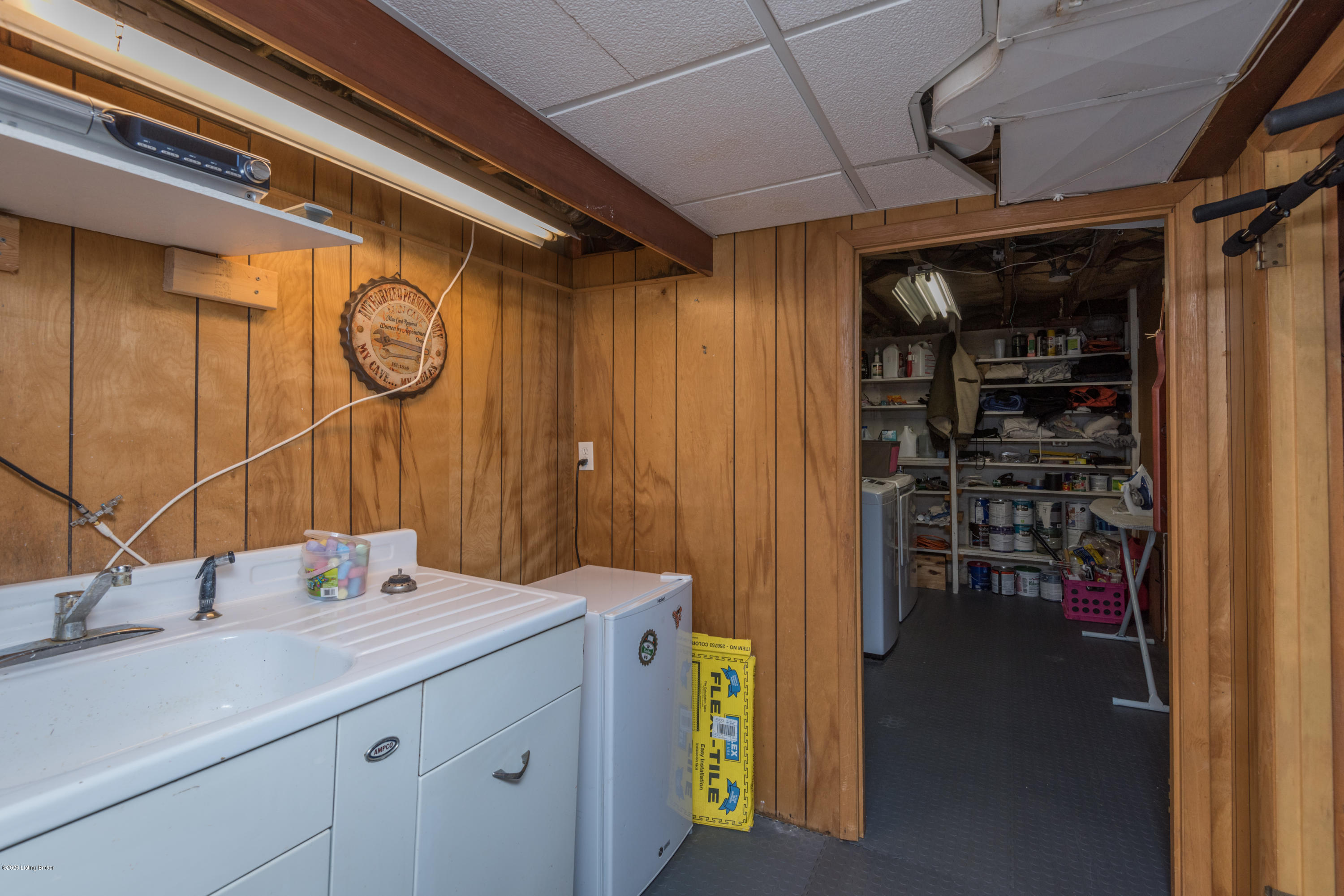 3302 Maple Road Louisville, KY 40299 - Photo 38 of 41 Laundry room