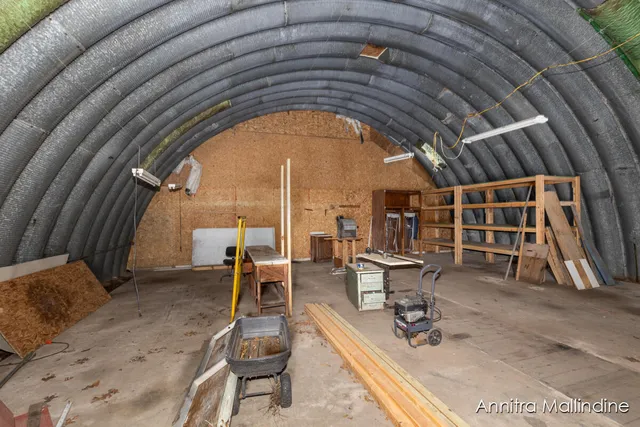 $375,000 | 2929 Montcalm Avenue Southeast, Lowell, MI 49331