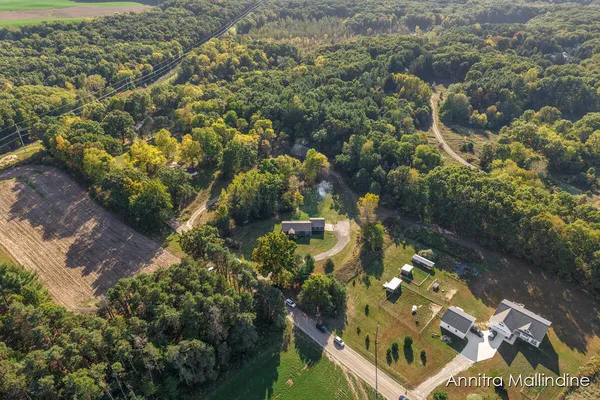 $345,000 | 2929 Montcalm Avenue Southeast, Lowell, MI 49331