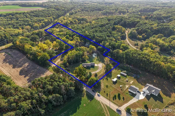 $345,000 | 2929 Montcalm Avenue Southeast, Lowell, MI 49331