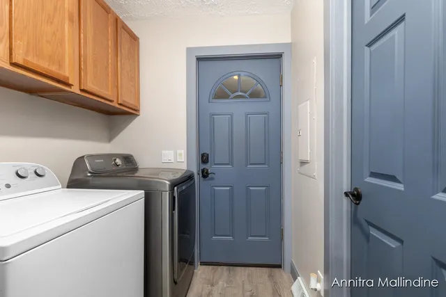 $375,000 | 2929 Montcalm Avenue Southeast, Lowell, MI 49331