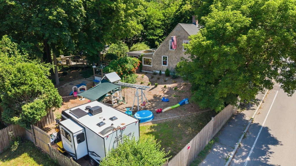 53 Wareham Street Middleboro, MA 02346 - Photo 4 of 33