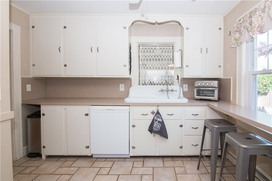 183 Power Road Pawtucket, RI 02860 - Photo 11 of 24 Gallery Image 11