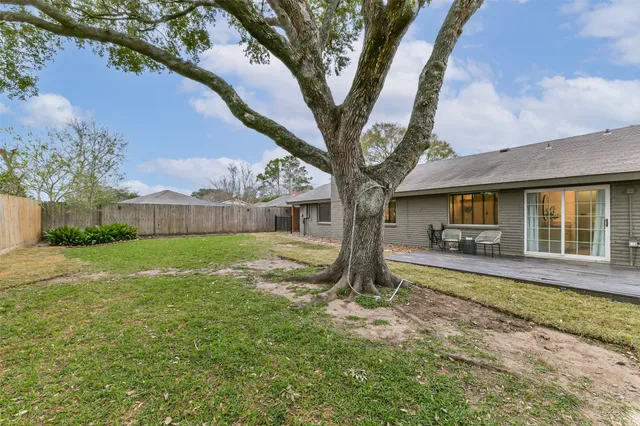 $2,500 | 16822 Hibiscus Lane, Friendswood, TX 77546