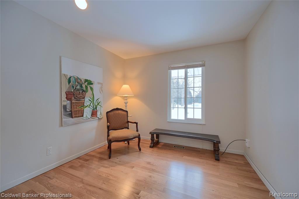 5050 Commerce Road West Bloomfield, MI 48324 - Photo 28 of 43