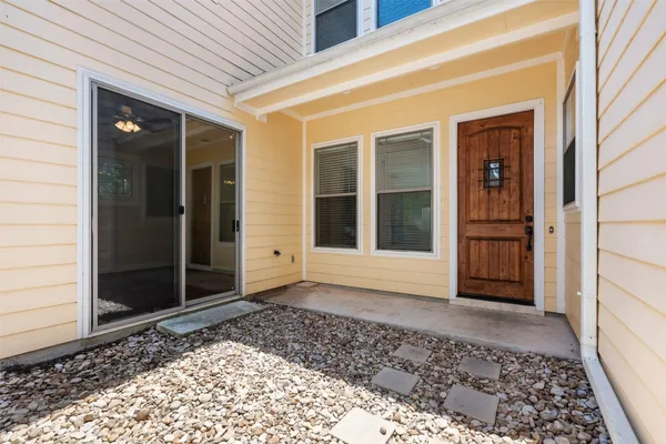 a view of a entryway of a house