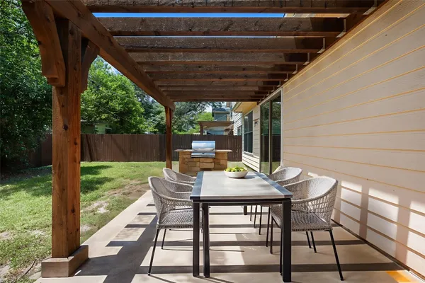 a view of yard with seating space