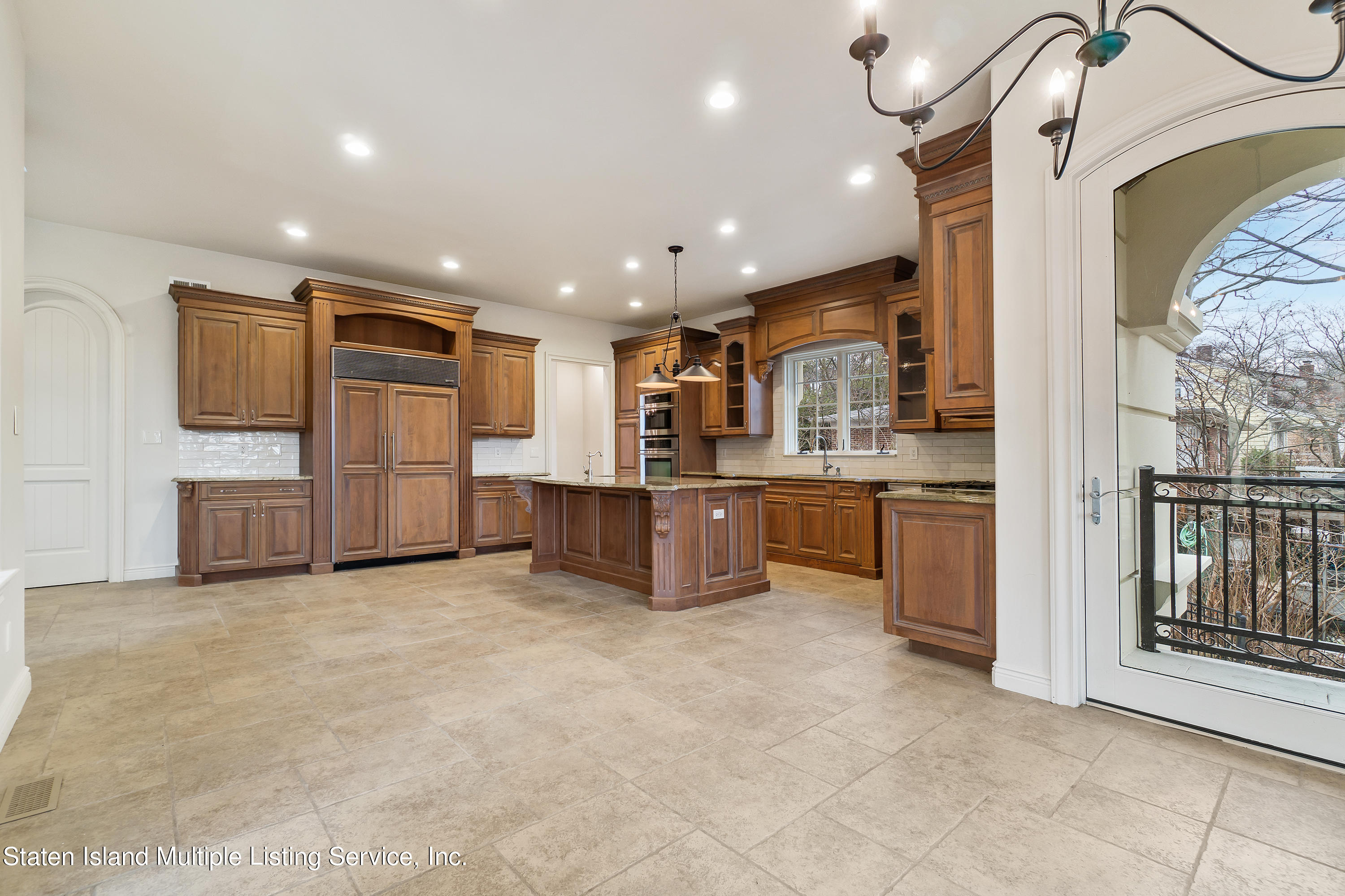 388 Edinboro Road Staten Island, NY 10306 - Photo 11 of 50 D2. Kitchen 4
