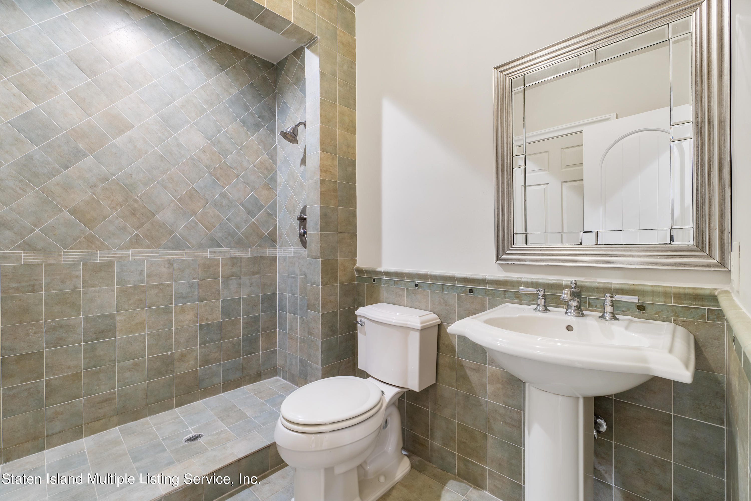 388 Edinboro Road Staten Island, NY 10306 - Photo 38 of 50 M4. Bathroom Basement
