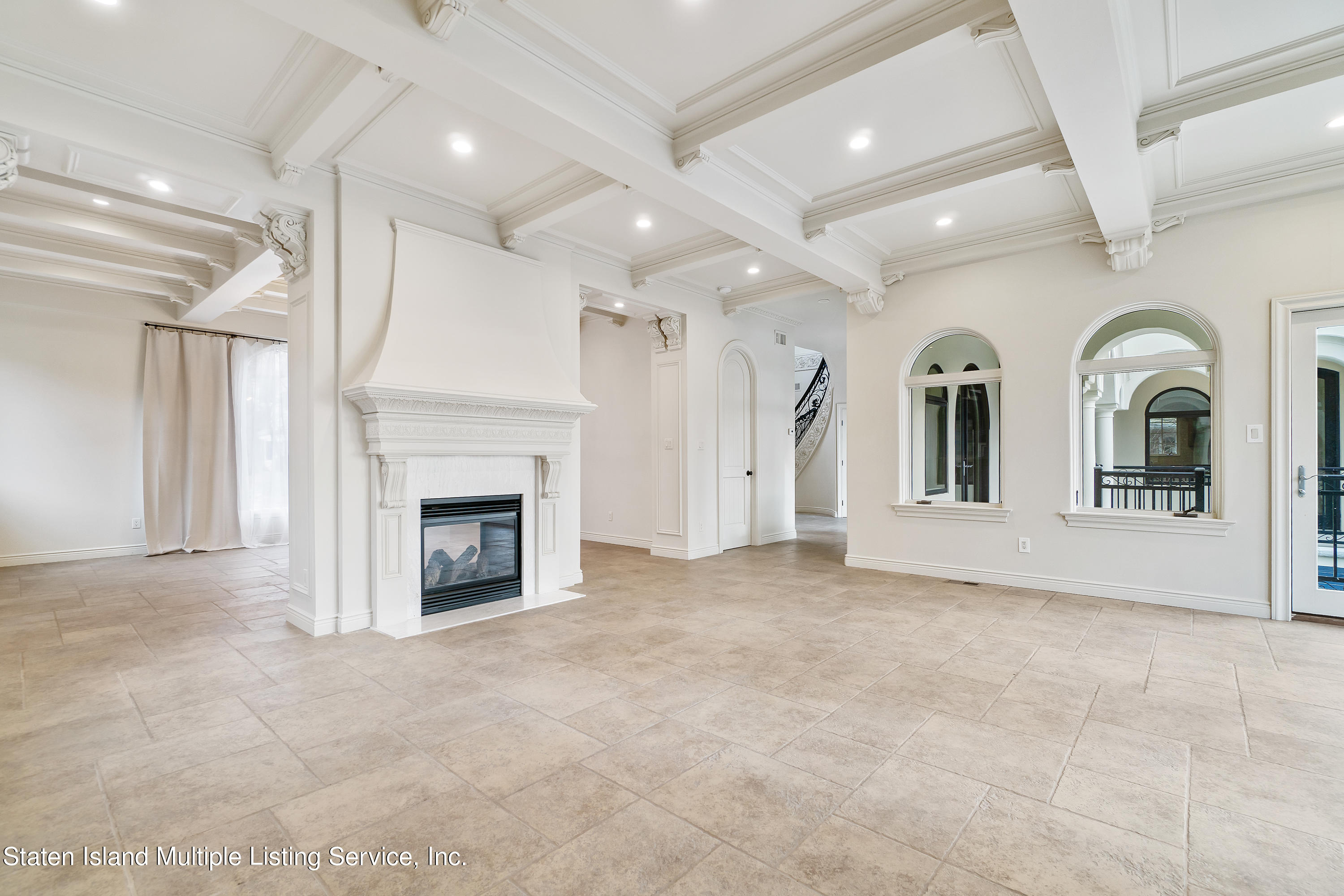 388 Edinboro Road Staten Island, NY 10306 - Photo 9 of 50 C4. Main living room 3