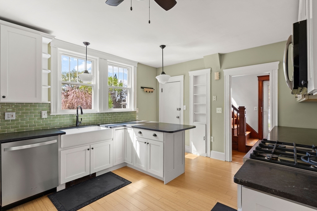 11 Norman Road North Andover, MA 01845 - Photo 6 of 33 Gallery Image 6