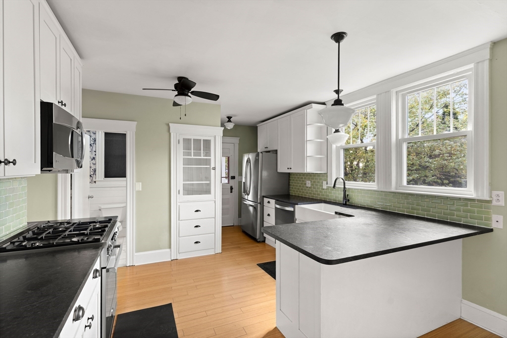 11 Norman Road North Andover, MA 01845 - Photo 7 of 33 Gallery Image 7