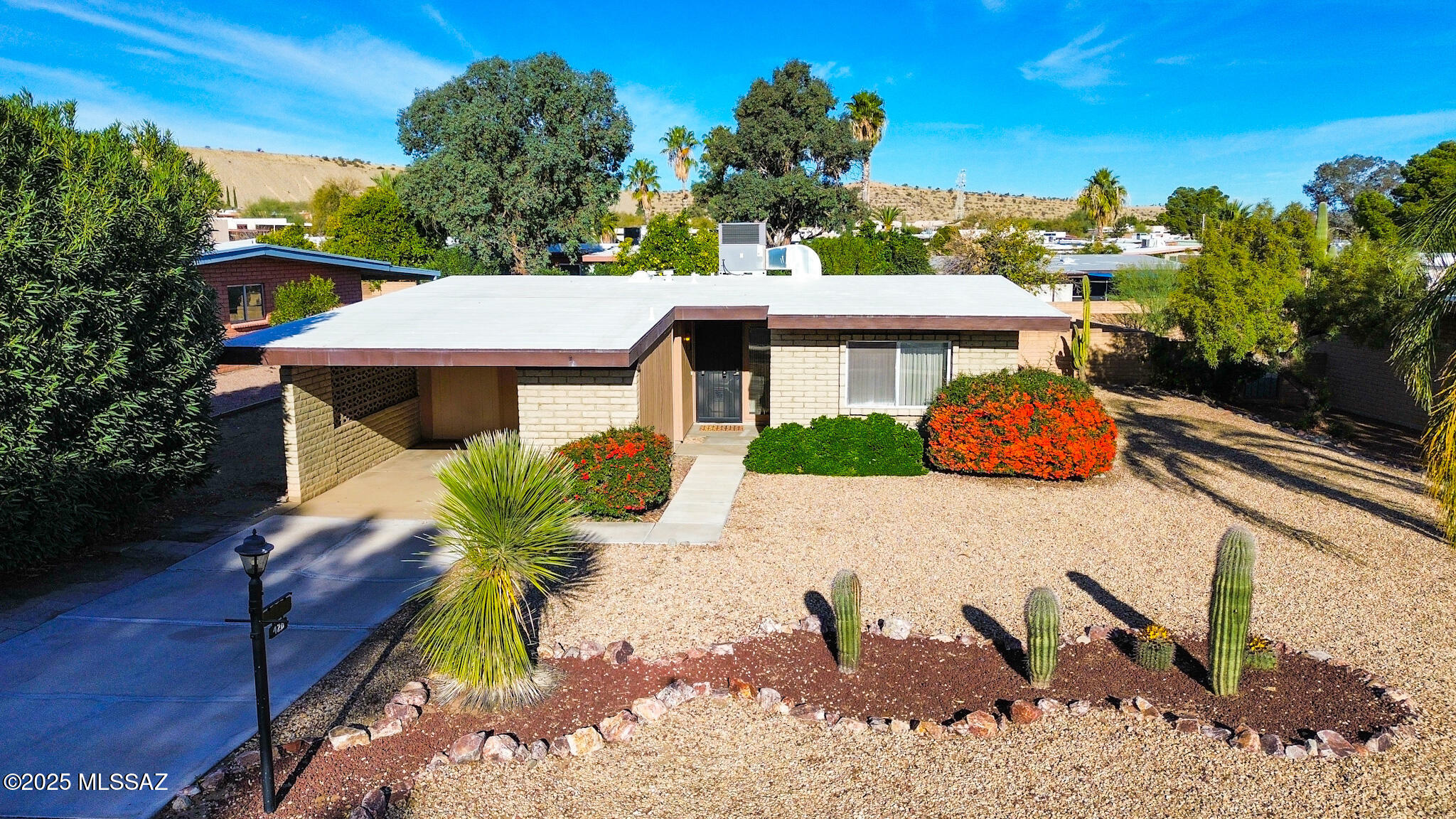 428 West Rio-Altar Green Valley, AZ 85614 - Photo 2 of 24 Gallery Image 2